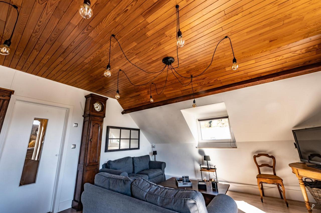 Les 3 chapeaux Les canotiers 4 pers avec sa belle terrasse et Le melon 2 personnes sans terrasse Dinant Extérieur photo