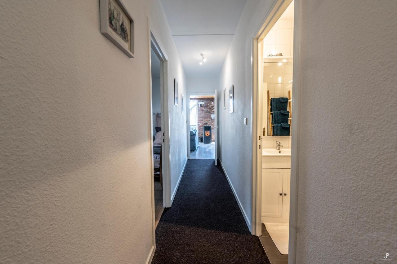 Les 3 chapeaux Les canotiers 4 pers avec sa belle terrasse et Le melon 2 personnes sans terrasse Dinant Extérieur photo