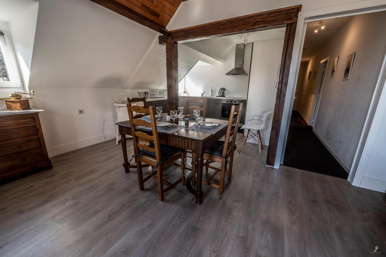 Les 3 chapeaux Les canotiers 4 pers avec sa belle terrasse et Le melon 2 personnes sans terrasse Dinant Extérieur photo