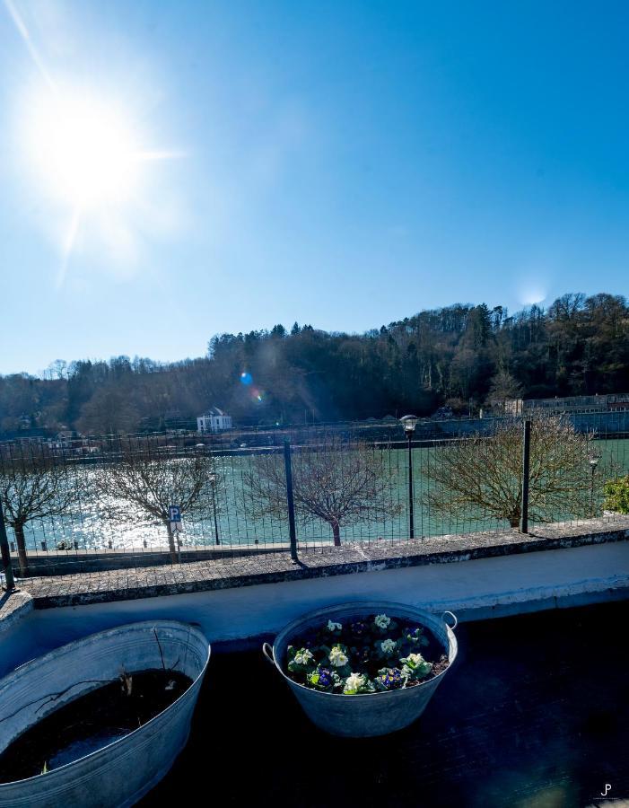 Les 3 chapeaux Les canotiers 4 pers avec sa belle terrasse et Le melon 2 personnes sans terrasse Dinant Extérieur photo