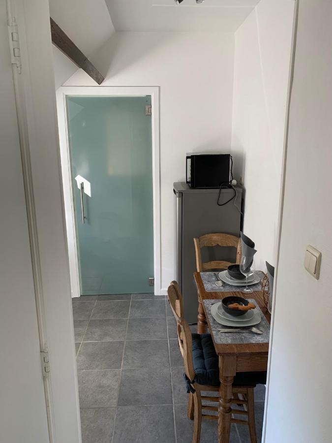 Les 3 chapeaux Les canotiers 4 pers avec sa belle terrasse et Le melon 2 personnes sans terrasse Dinant Extérieur photo